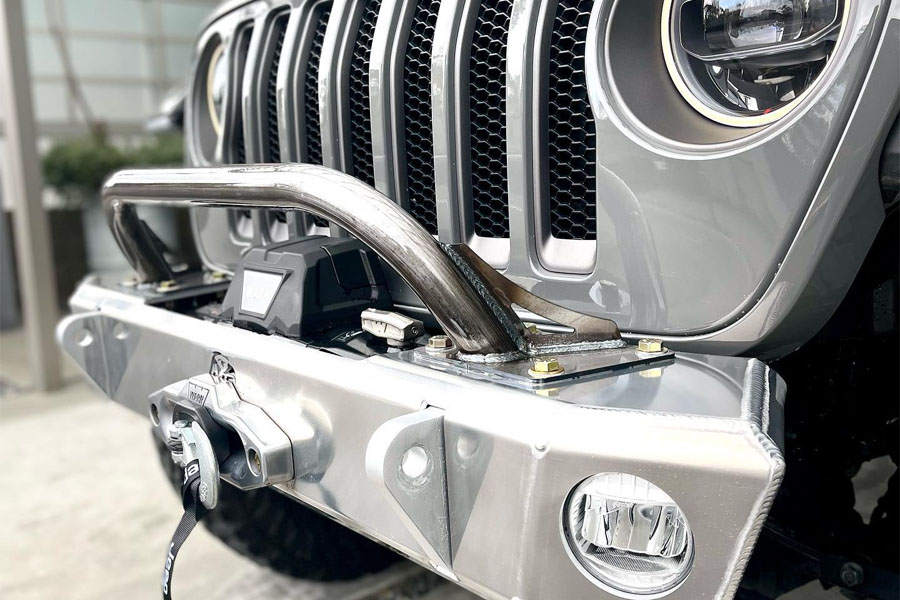 Next Venture Motorsports Aluminum Adventure Series Front Bumper Only w/ 7in Stinger - Bare - JL/JT