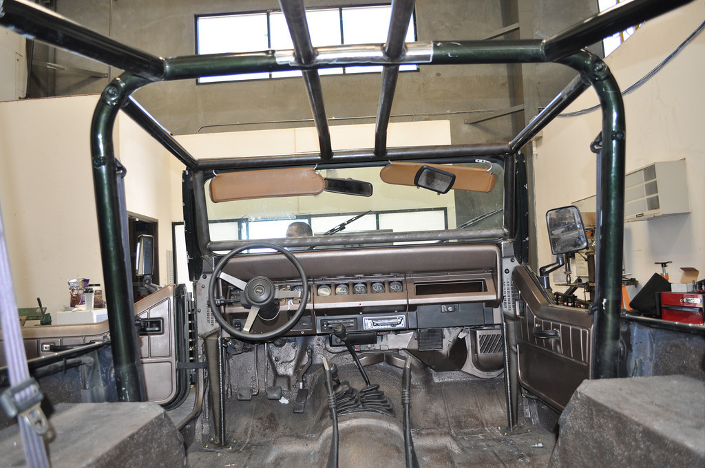 Poison Spyder Trail Cage Kit - YJ
