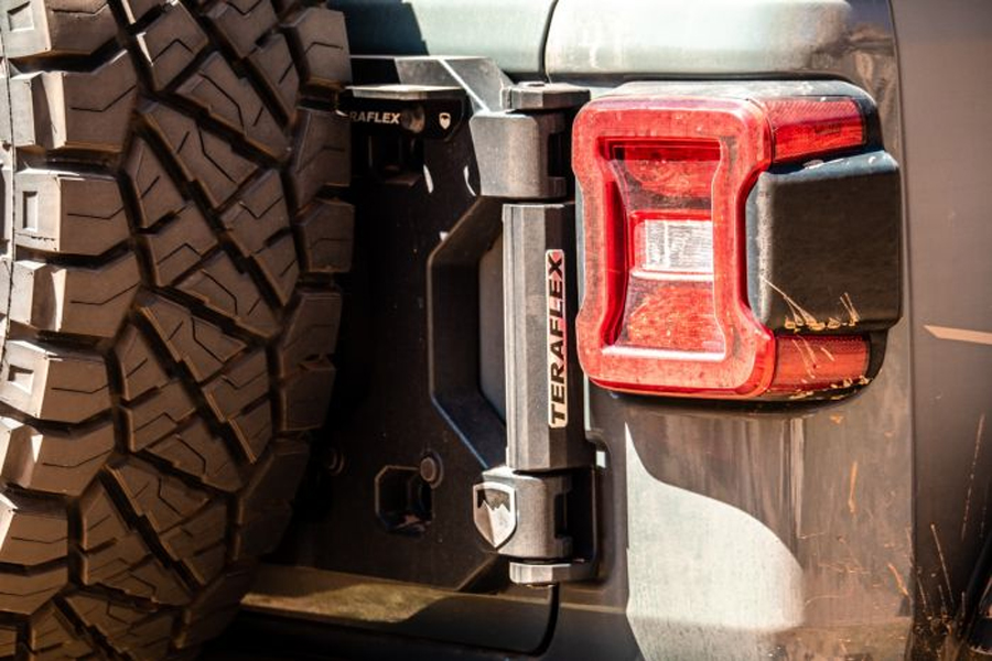 TeraFlex Alpha HD Hinged Spare Tire Carrier Kit - JL 