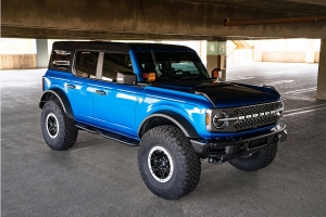 DV8 Offroad OE Plus Series Side Steps - Black - Bronco 2021+ 4dr