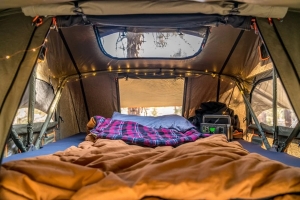 Roam Vagabond XL Rooftop Tent w/Annex - Black