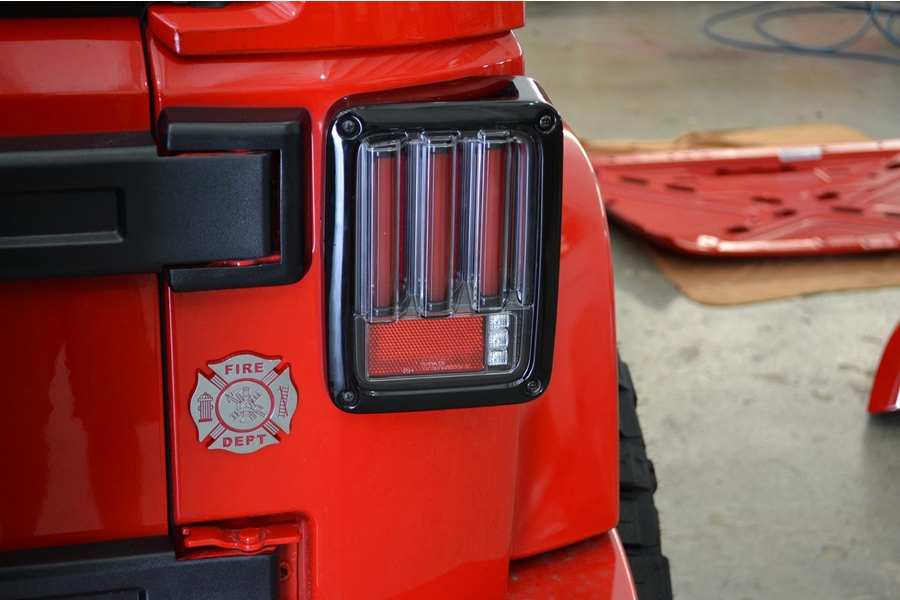 RECON Scanning LED Bar-Style Tail Lights - Red Lens - JK 
