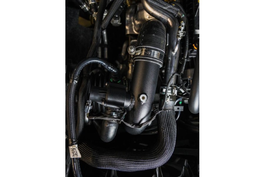 Mishimoto Performance Intercooler Pipe & Boot Kit, Micro Wrinkle Black - Bronco 2021+