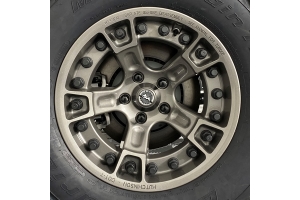 Hutchinson Rock Monster Beadlock Wheel 18x9 5x5 51mm Offset Light Argent  - JT/JL/JK