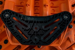 MAXTRAX Flat Rack Mount (Channel Nut)
