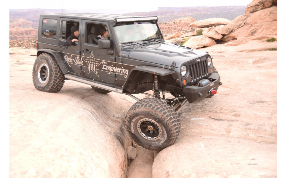 Rock Slide Engineering Gen 2 Step Slider Skid Plate - JK 4dr