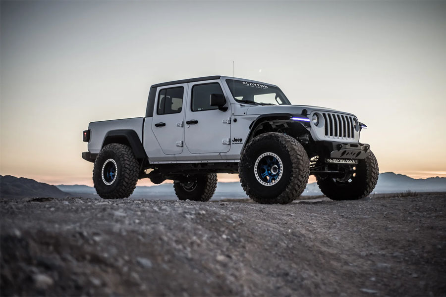 Clayton Off Road 3.5in OVERLAND+ Lift Kit  - JT
