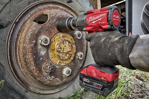 Milwaukee Tool M18 Fuel 12 Mid-Torque Impact Wrench With Friction Ring Kit