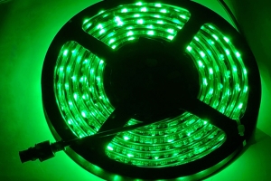 Quake LED 8ft RGB Strip Light - Quadlock/Interlock Compatible