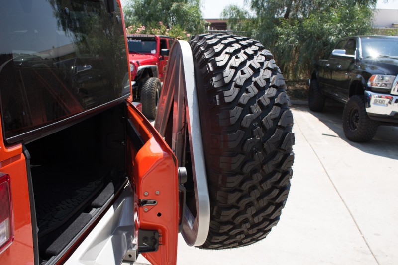 Crawler Conceptz Ultra Series II Rear Bumper and Tire Carrier Bare