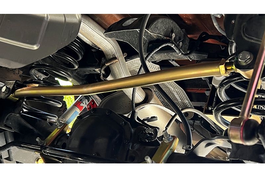 MetalCloak Durotrak Track Bar - Rear - JT