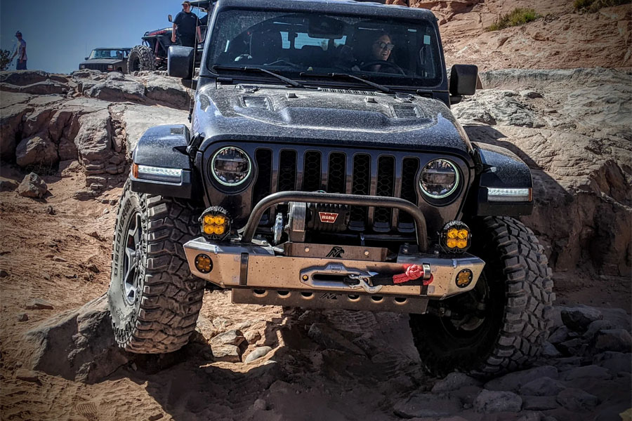 Next Venture Motorsports 8274 Aluminum Adventure Series Front Bumper & Lower Skid Plate w/ 11in Stinger - Bare - JL/JT