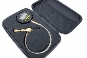 Evo Manufacturing Tire Pressure Quick Air Down Gauge w/ Case