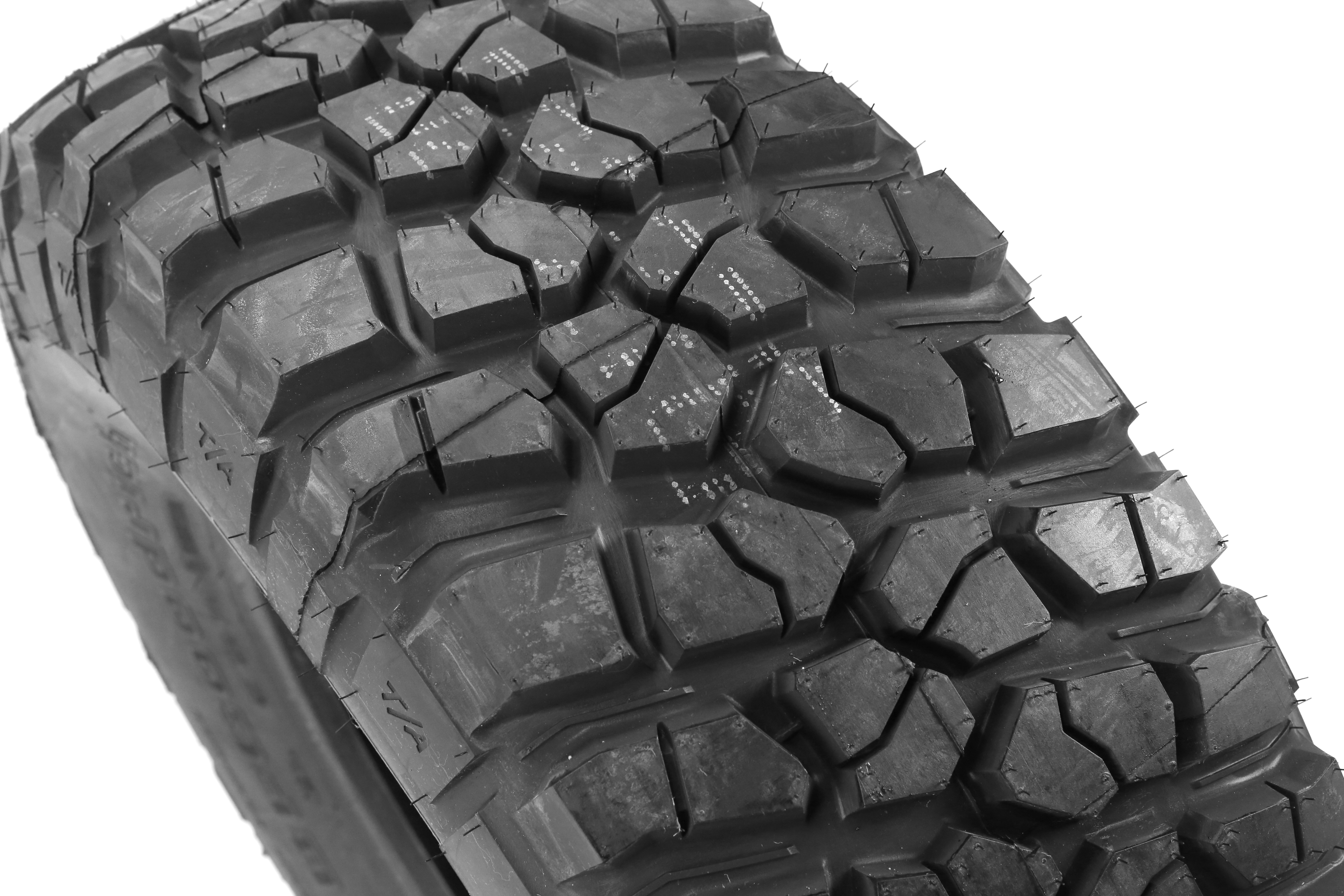 BFGoodrich Mud Terrain 37X12.50R17LT KM2L Tire