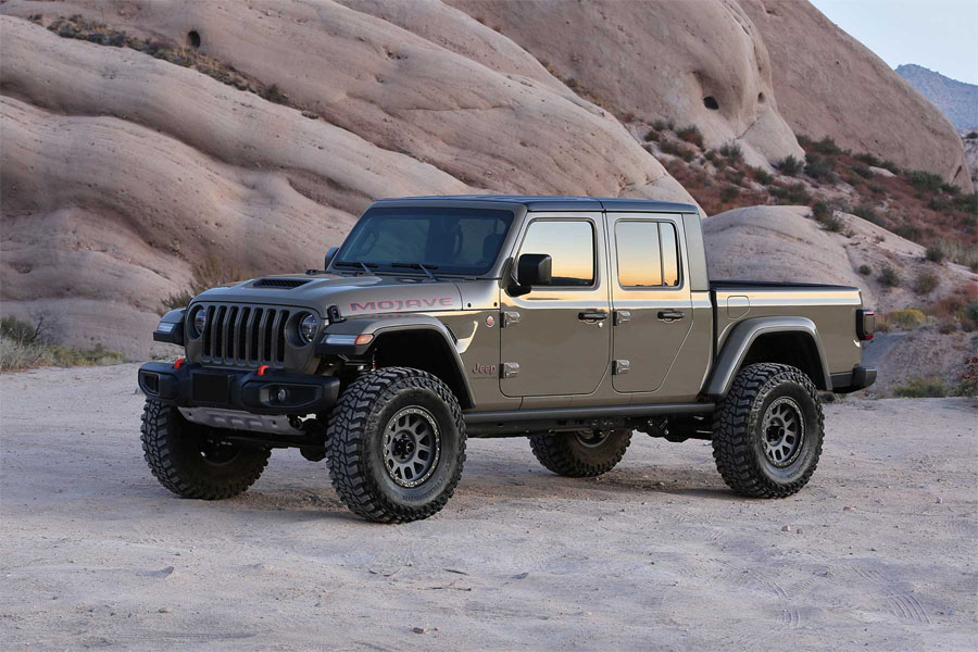 FabTech 2in Trail Lift Kit w/ Shock Extensions - JT Mojave