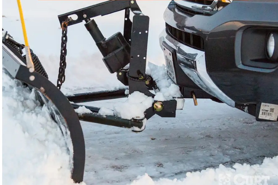 Curt Manufacturing 2in Front Receiver Hitch - JK