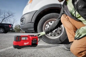 Milwaukee Tool M18 Cordless Tire Inflator