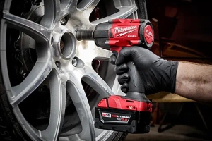 Milwaukee Tool M18 Fuel 12 Mid-Torque Impact Wrench With Friction Ring Kit