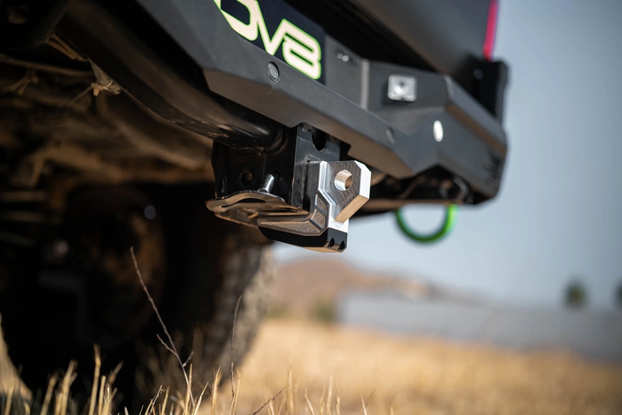 DV8 Offroad Xtract Hitch Skid Plate - Raw
