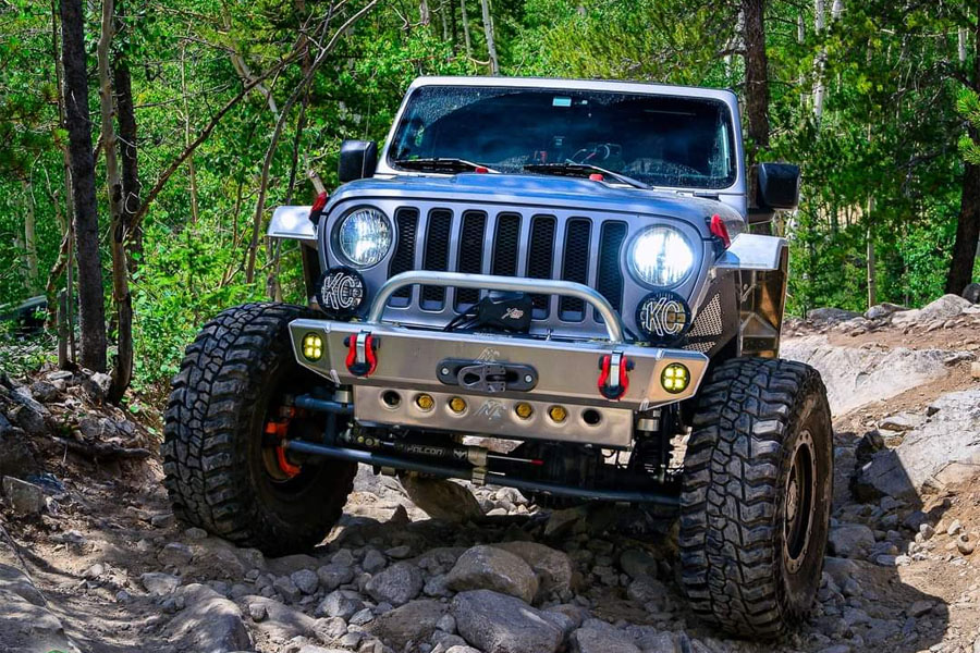 Next Venture Motorsports Aluminum Adventure Front Bumper & Lower Skid Plate + Light Mount w/ 7in Stinger - Bare - JL/JT