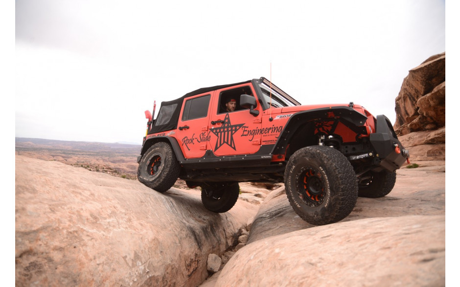 Rock Slide Engineering Step Sliders w/Body Armor - JK 4dr
