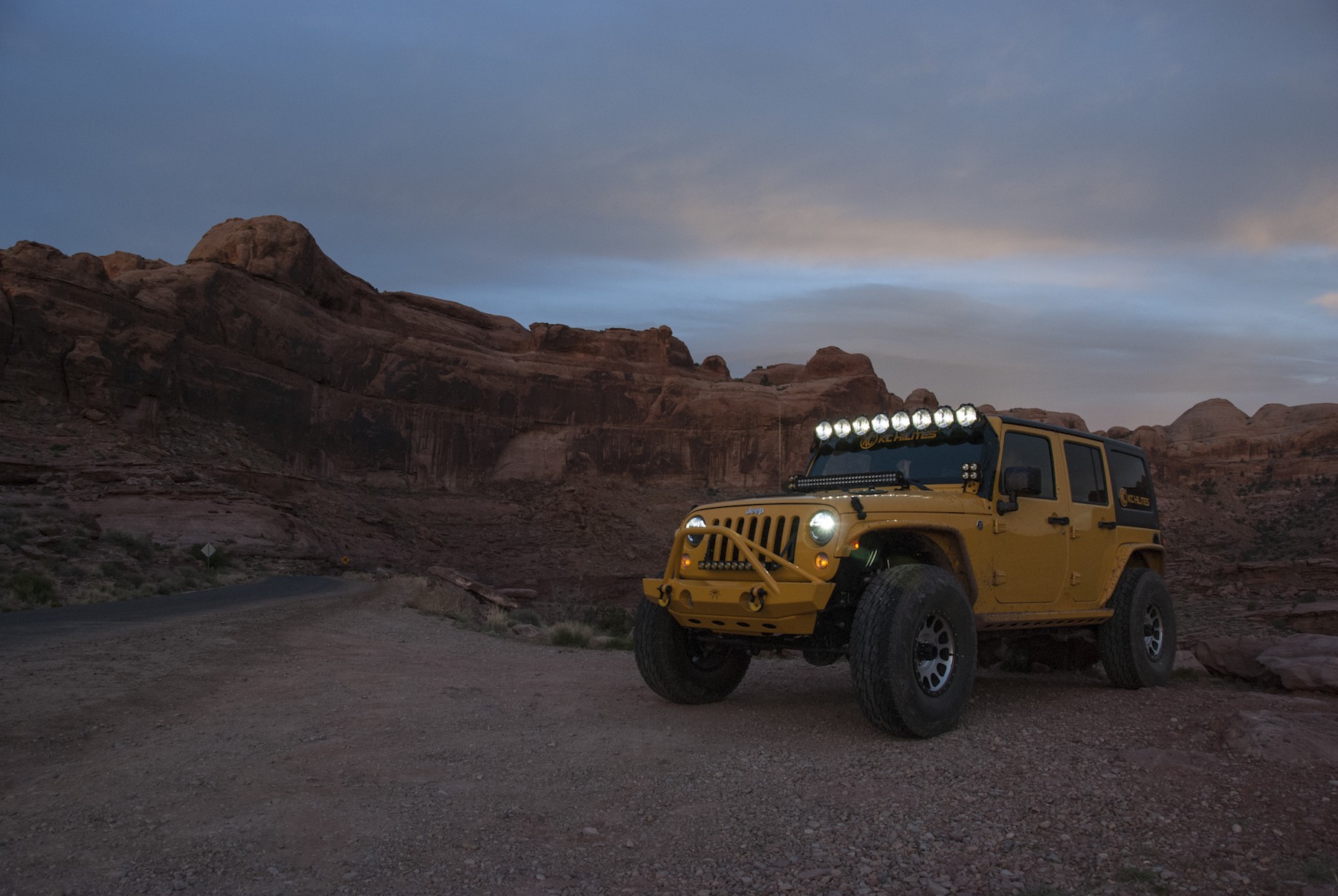 KC HiLiTES Gravity Pro6 50in LED Light Bar and Mount - JK