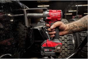 Milwaukee Tool M18 FUEL 3/8in Compact Impact Wrench w/ Friction Ring Kit