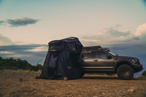 Roam Vagabond Rooftop Tent w/Annex - Black