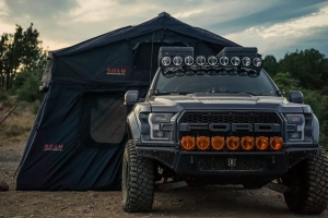 Roam Vagabond XL Rooftop Tent w/Annex - Black