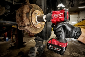 Milwaukee Tool M18 Fuel 12 Mid-Torque Impact Wrench With Friction Ring Kit