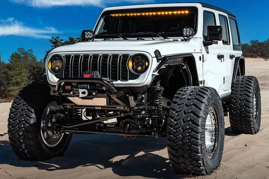 EVO Manfacturing 4.5in Enforcer Stage 4 Lift Kit w/ King 2.5 Shocks - JL  