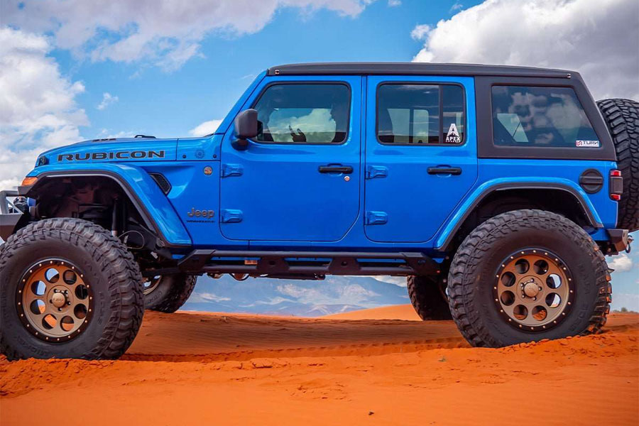Turn Offroad Fastback Hard Top, White Gel Coat w/ Insulated Black Foam Headliner - JL 4DR