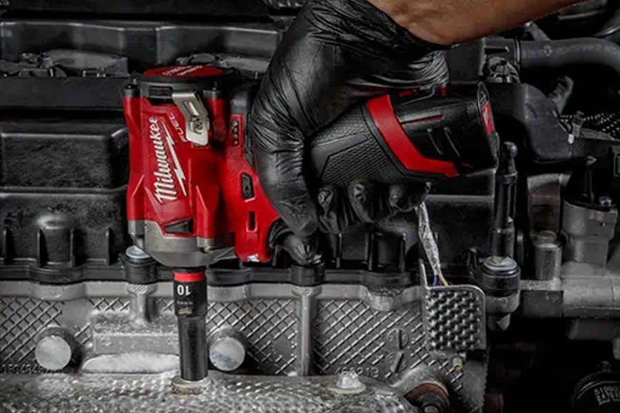 Milwaukee Tool 14Pc Shockwave Impact Duty 3/8in Drive Metric Deep 6 Point Socket Set