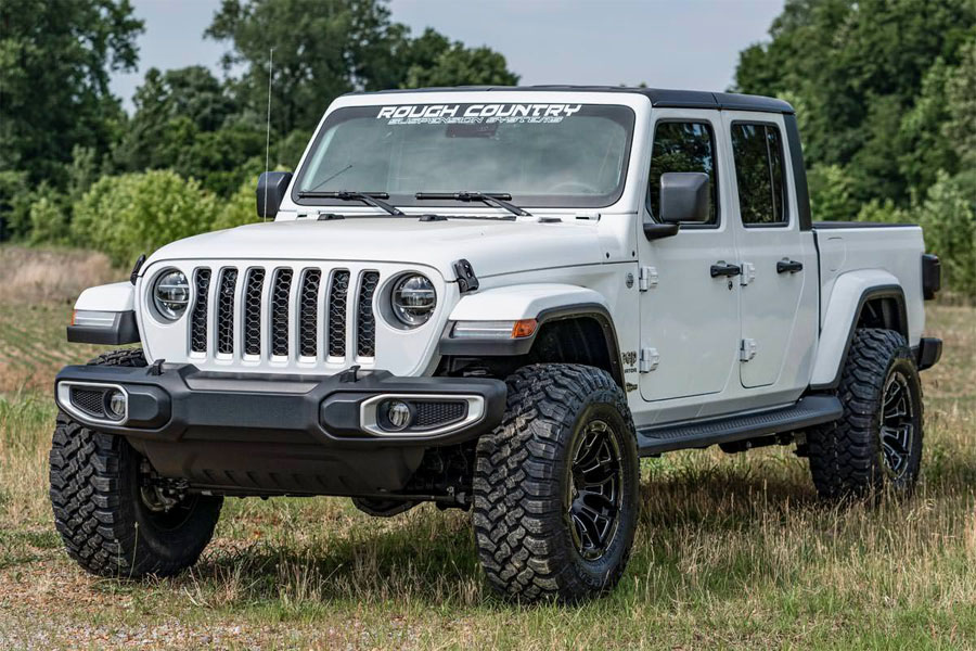 Rough Country 2.5in Suspension Lift Kit w/ N3 Shocks - JT 2020-2023