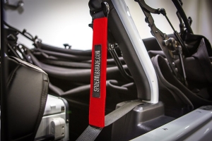 Spiderwebshade SeatBelt Silencers Red - JL 4Dr