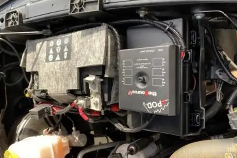 sPOD SourceLT with Mini 6 For Universal and 36in Battery Cables