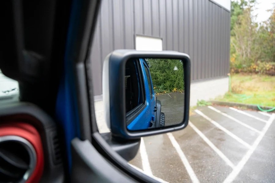 Outside Line Motoring Convex Mirrors w/ Defrosters and BSM (Chrome) - JL