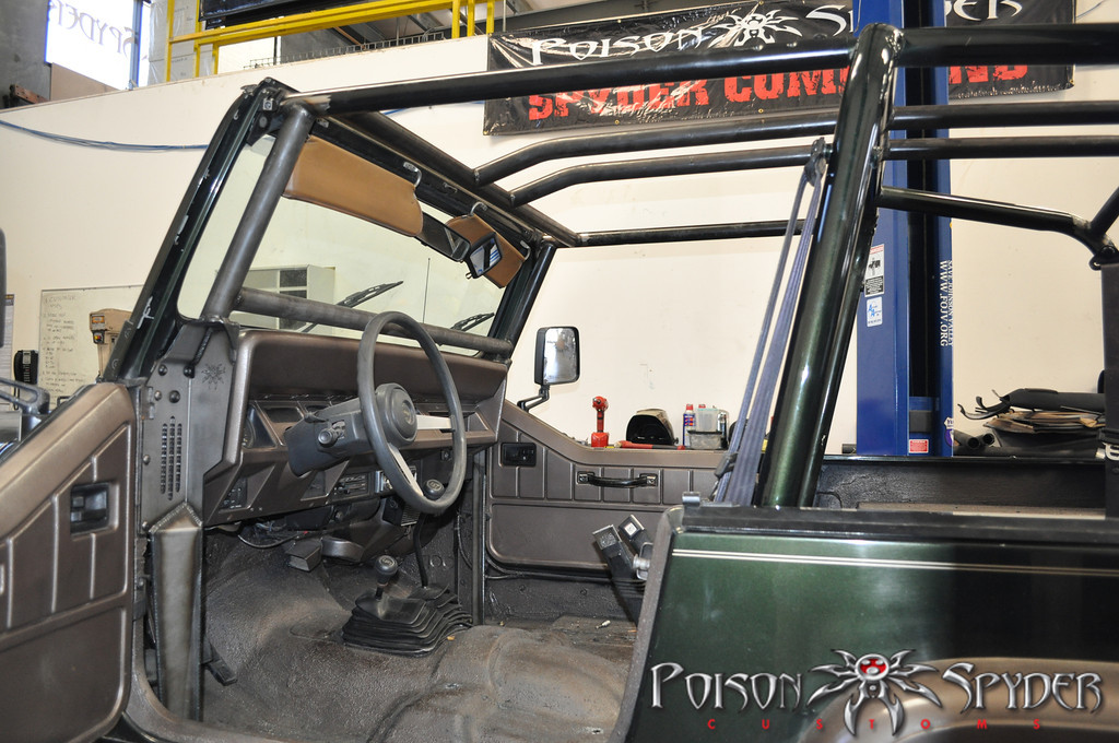 Poison Spyder Trail Cage Kit - YJ