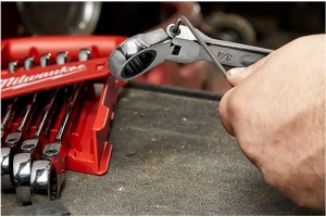 Milwaukee Tool 15pc Metric Flex Head Ratcheting Combination Wrench Kit