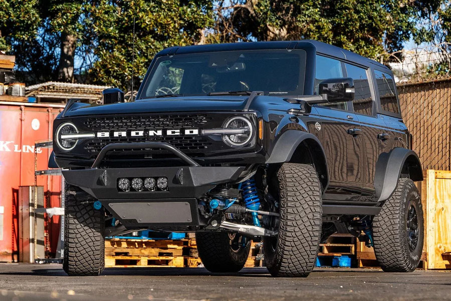 EVO Manufacturing Enforcer Stage 1 Lift Kit w/ 2.5in King Shocks Compression Adjusters - Bronco 2021+