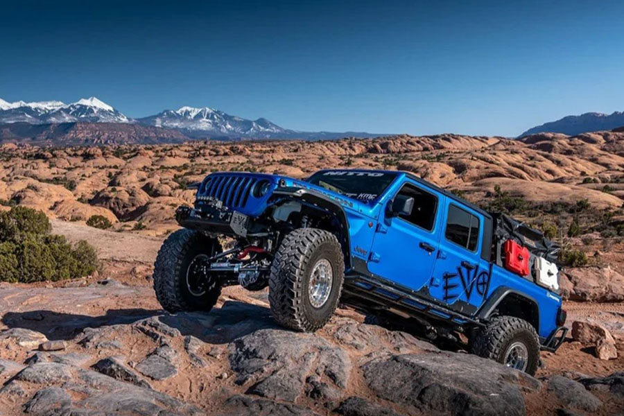 EVO Manufacturing Enforcer PRO Stage 4 Plus Lift Kit w/ Comp Adjusters - JT