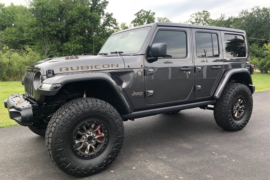 Clayton Off Road 2.5in Premium Lift Kit  - JL 392