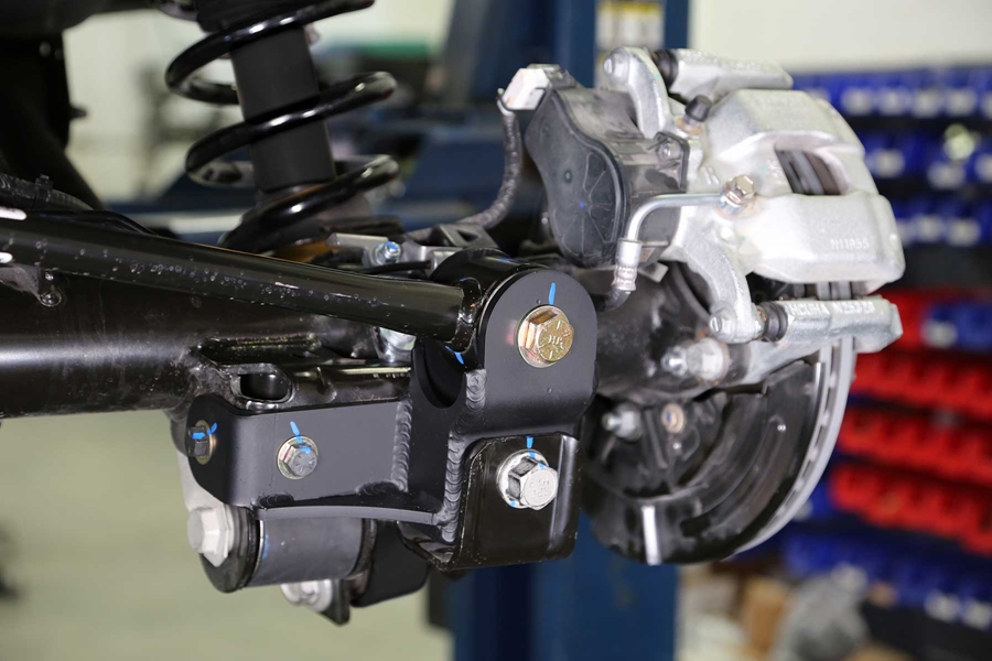 Fabtech Rear Track Bar Bracket - Bronco 2021+
