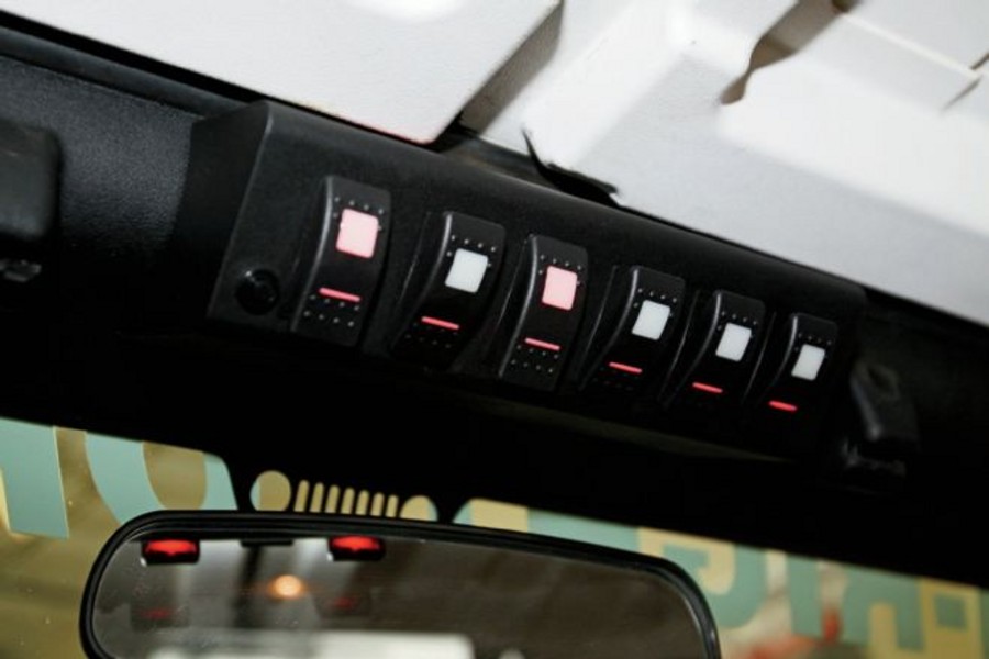 sPOD SourceLT w/Blue LED Switch Panel - JK