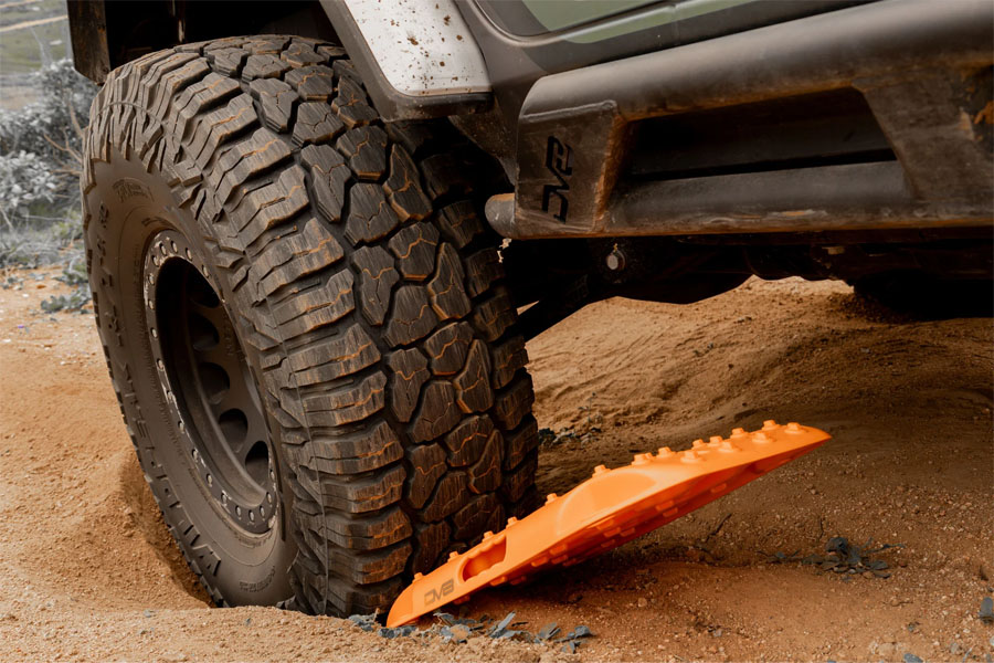 DV8 Offroad Xtract Mini Traction Board Pair - Orange