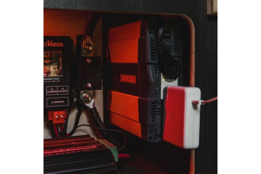 REDARC 1500W Pure Sine Wave Inverter