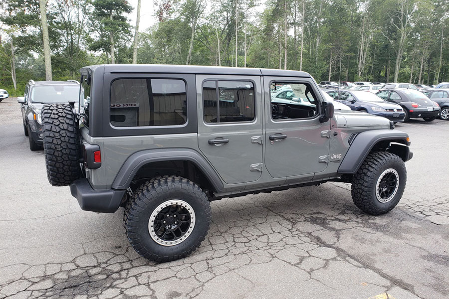 Clayton Off Road 2.5in OVERLAND+ Suspension Lift Kit  - JL
