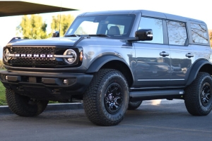 AMP Research Power Step XL Running Boards, LED Lighting - Bronco 4dr 2021+