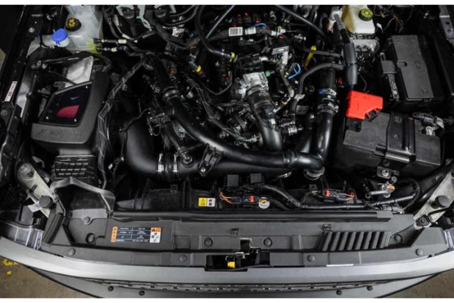 Mishimoto Performance Air Intake, 2.7L with Oiled Filter - Bronco 2021+