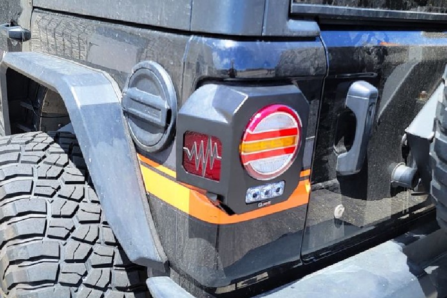 Quake LED Tech Tail Lights - JL 